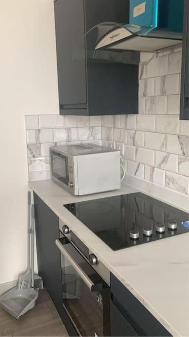 Greater Grace Apartment Desborough Exterior photo
